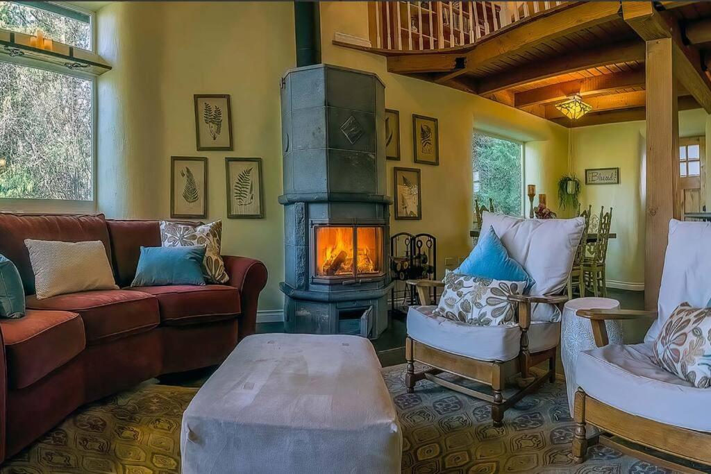 European Style Straw Bale Retreat Villa Ashland Luaran gambar
