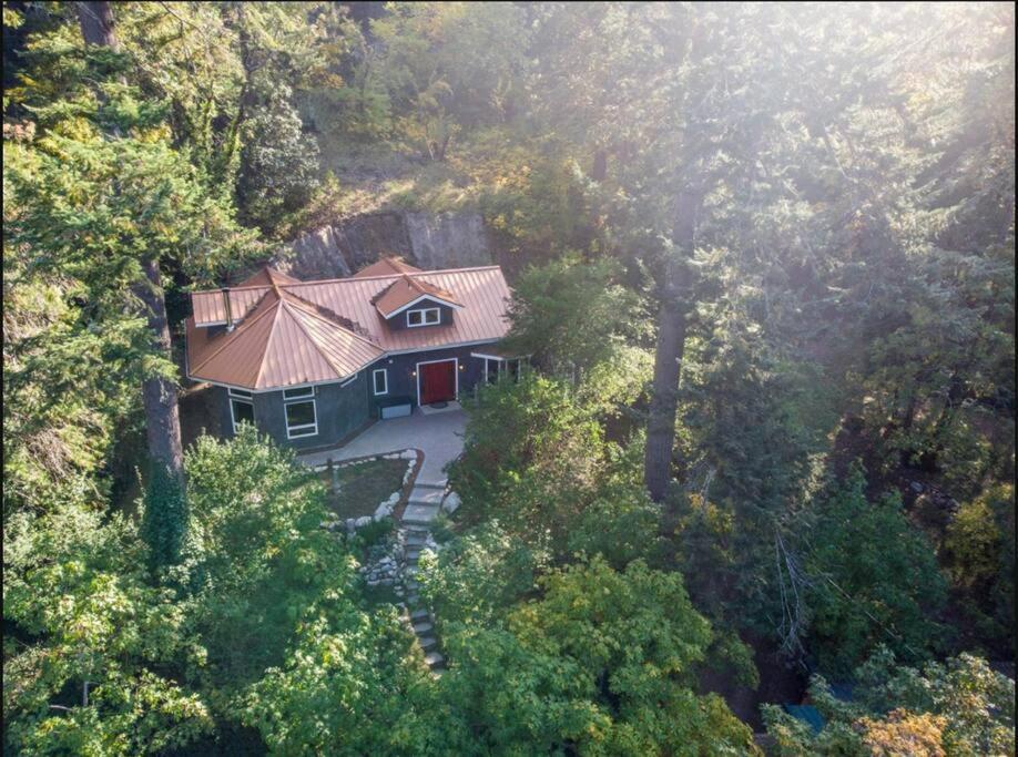 European Style Straw Bale Retreat Villa Ashland Luaran gambar
