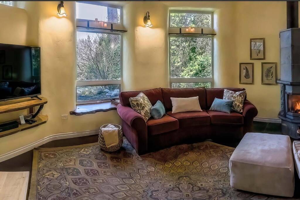European Style Straw Bale Retreat Villa Ashland Luaran gambar