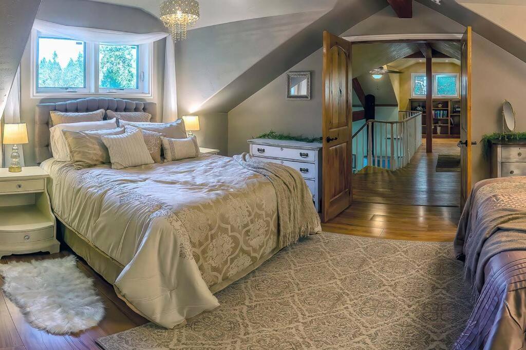 European Style Straw Bale Retreat Villa Ashland Luaran gambar