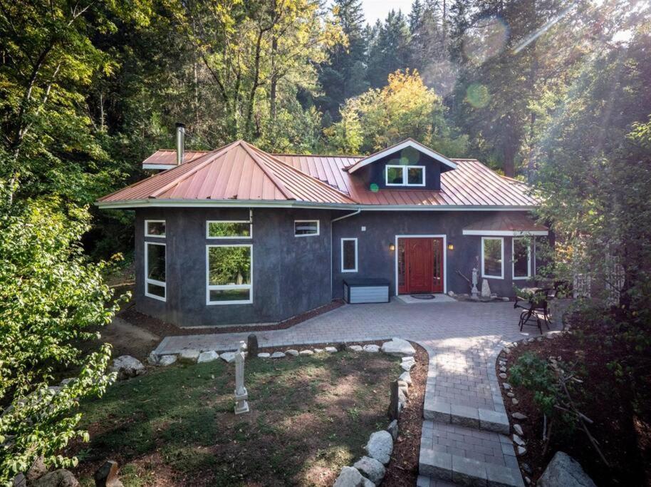 European Style Straw Bale Retreat Villa Ashland Luaran gambar